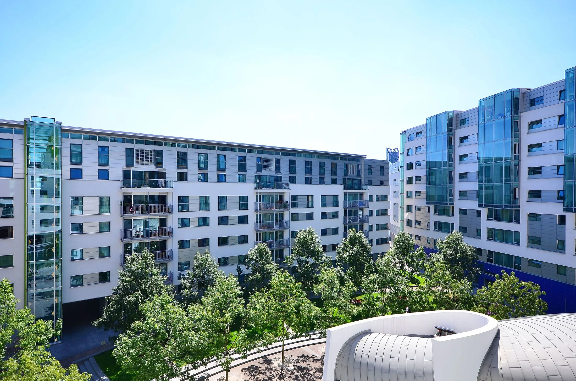 Flat Empire Square South in Greater London