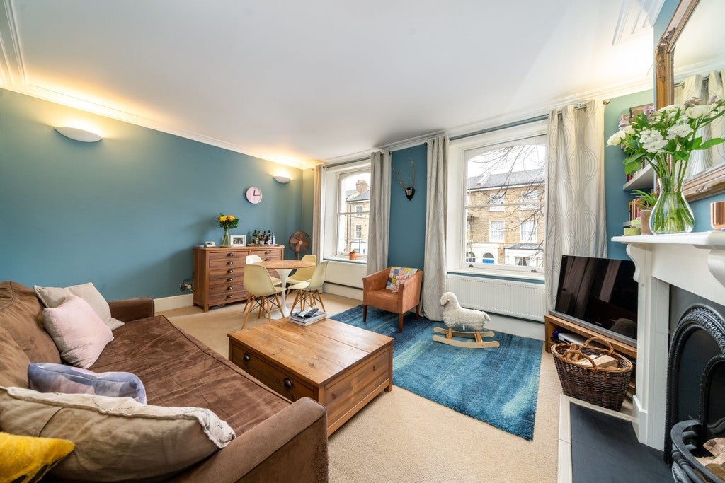 Flat Luxor Street in Greater London