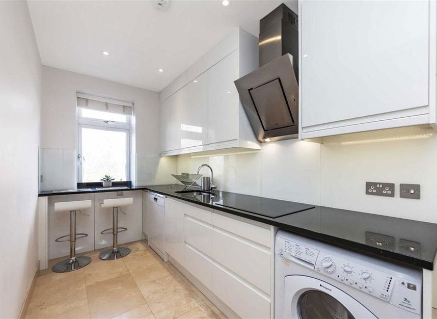 Flat Princes Gate in City of Westminster