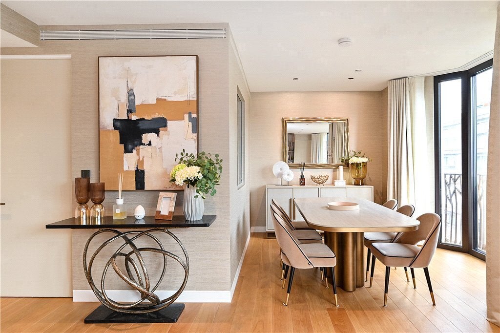 Flat Great Portland Street in City of Westminster
