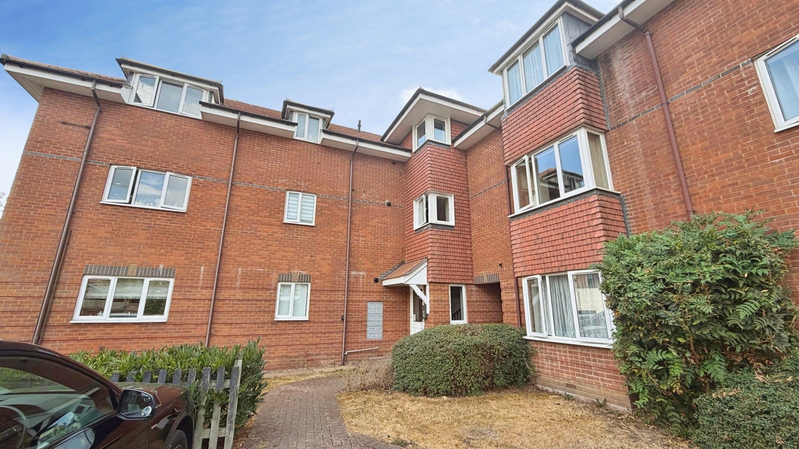 Flat Oddfellows Road in Newbury