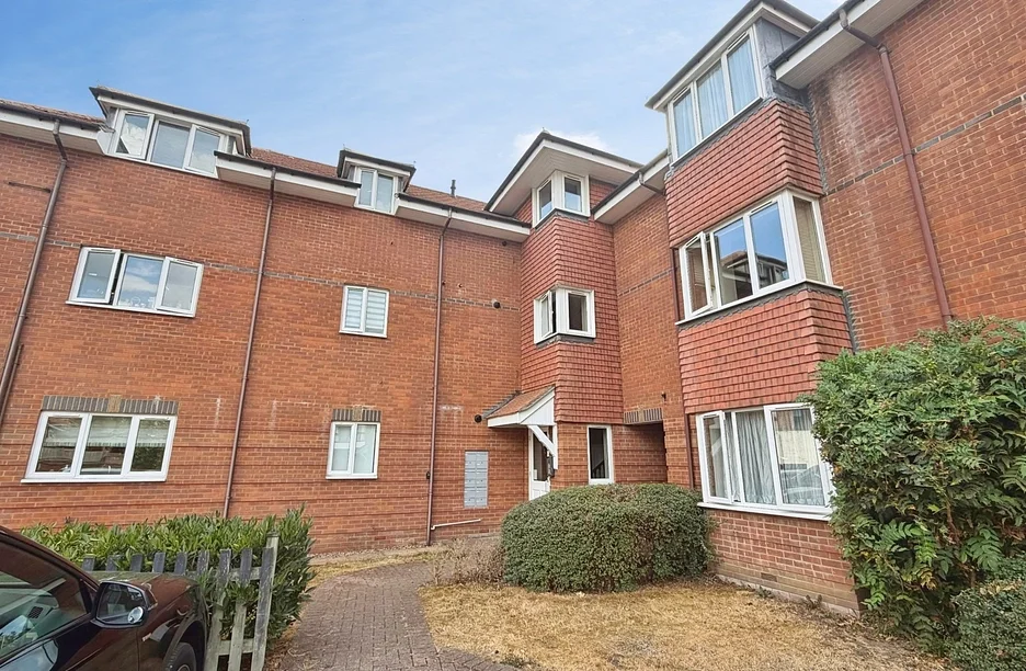 Flat Oddfellows Road in Newbury
