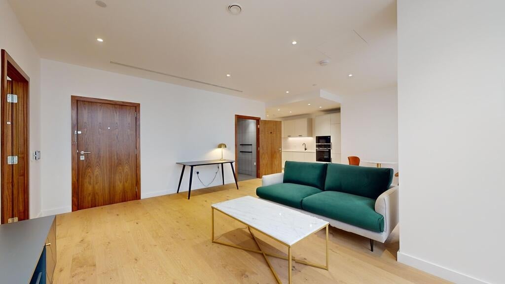Flat Phoenix Place in Greater London