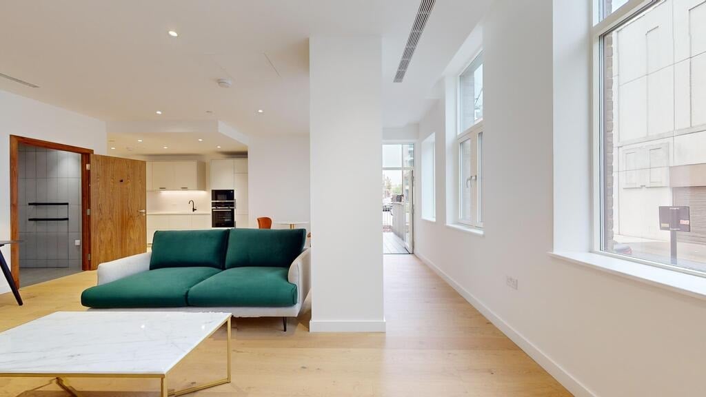 Flat Phoenix Place in Greater London