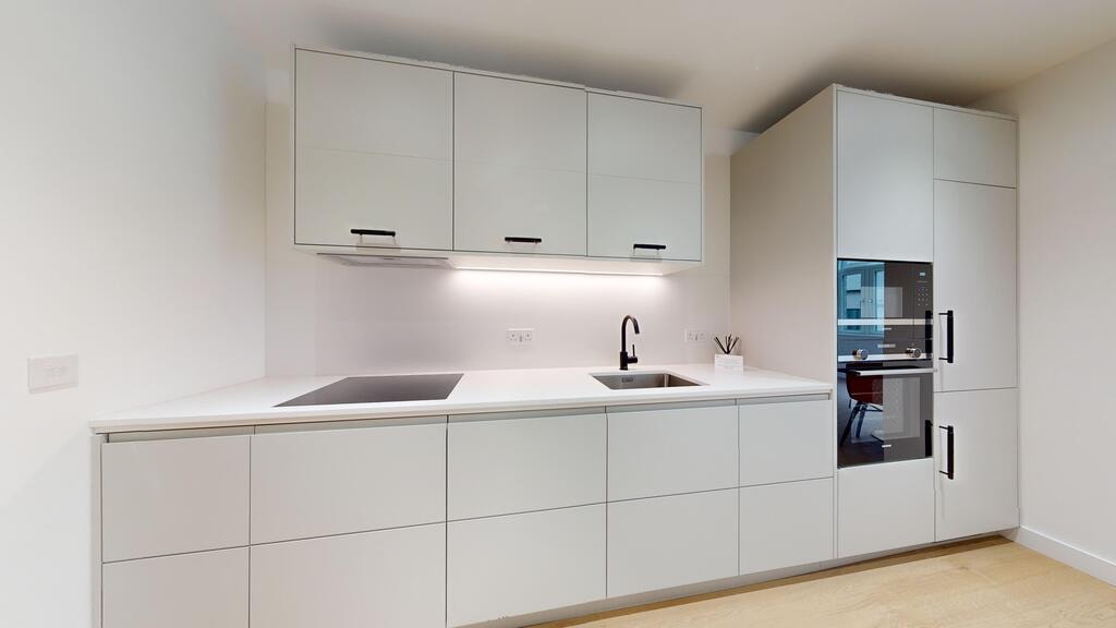 Flat Phoenix Place in Greater London
