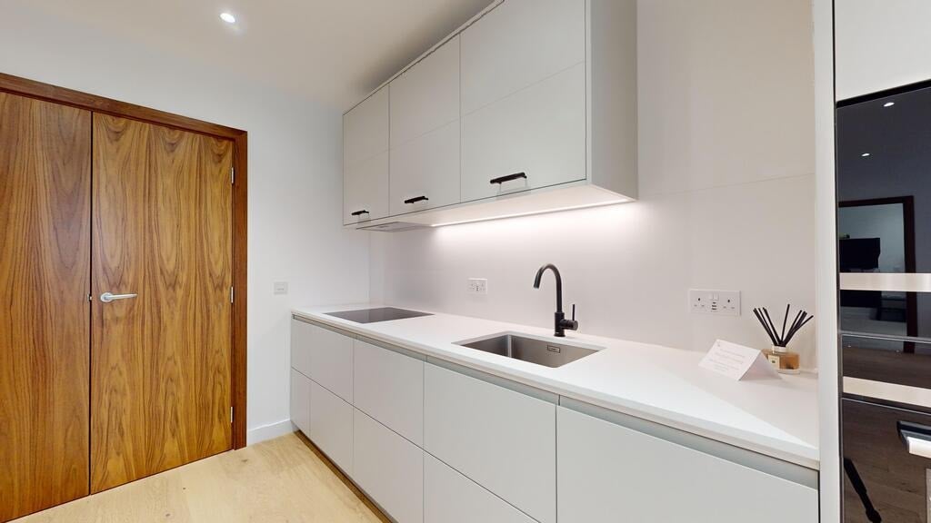 Flat Phoenix Place in Greater London