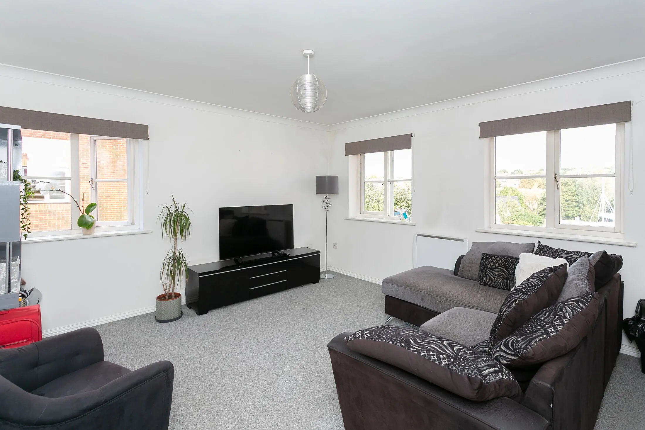 Flat London Road in Dacorum