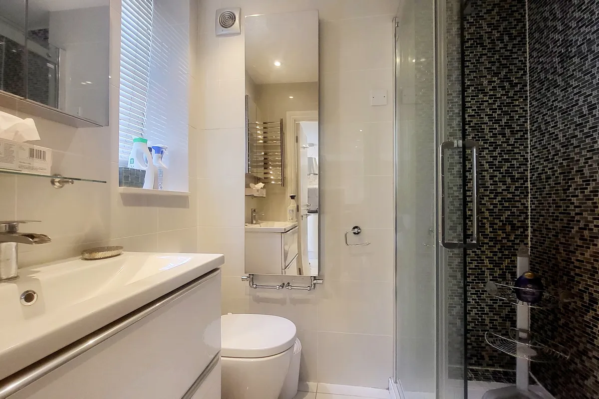 Flat Queen Square in Greater London