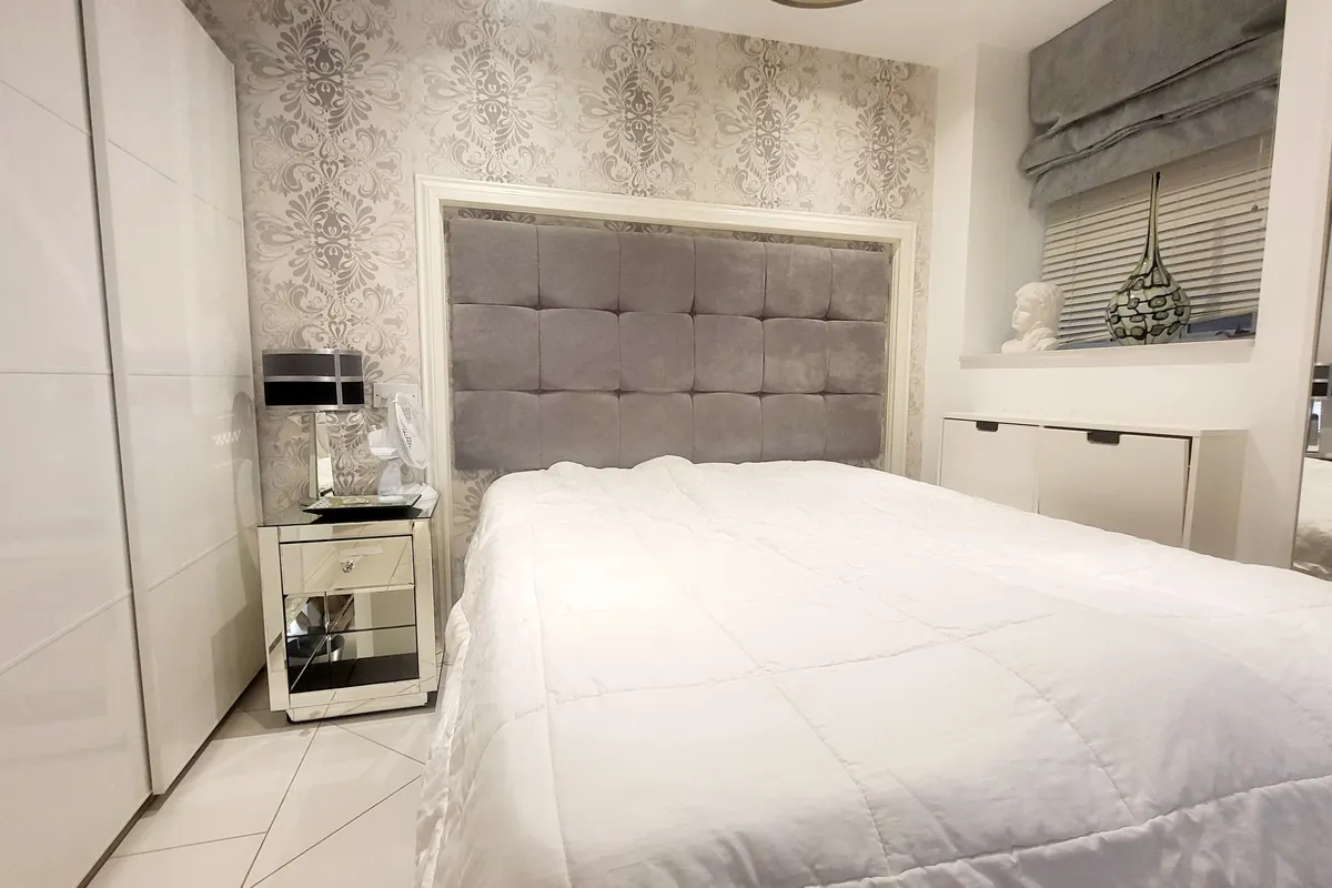 Flat Queen Square in Greater London