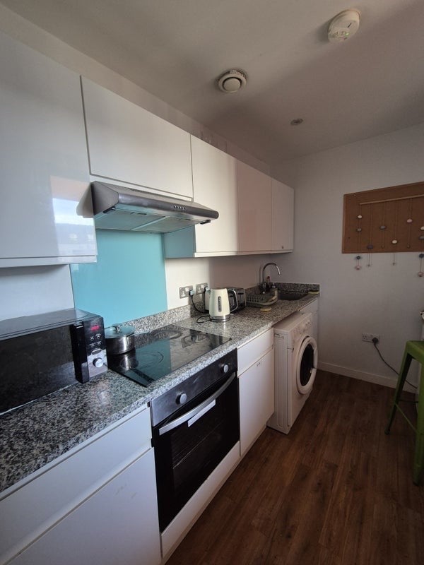 Room Mile End Road in Greater London