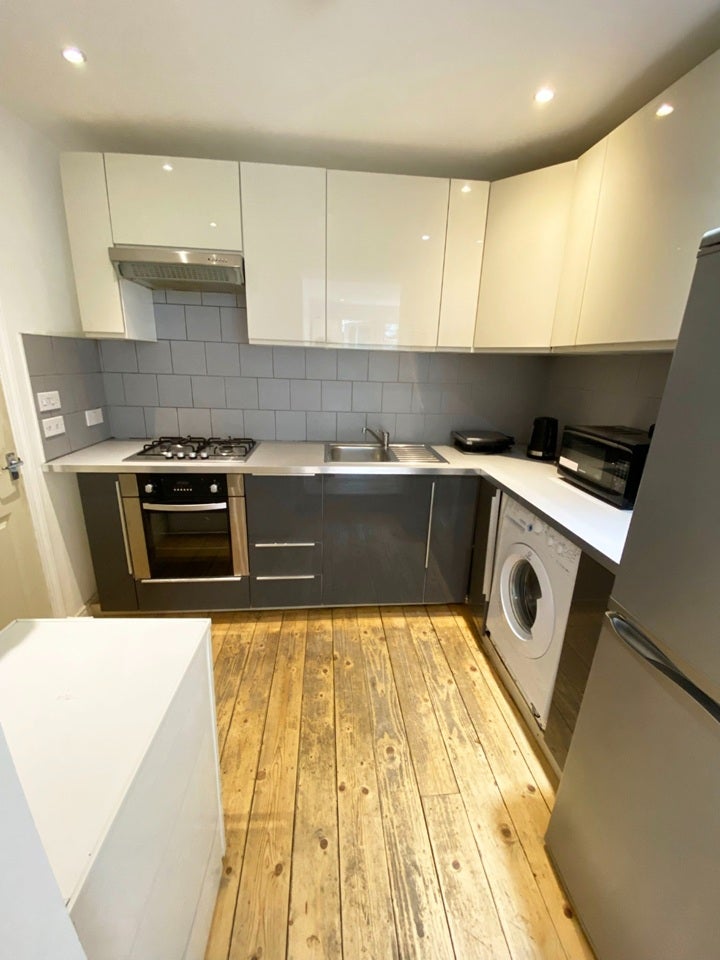 Room Lydford Road in City of Westminster