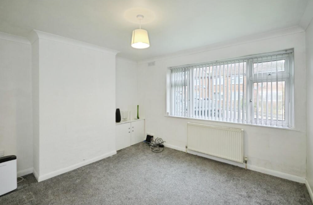 Flat Dewhurst Croft in Birmingham
