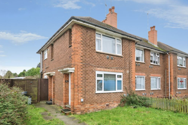 Flat Dewhurst Croft in Birmingham