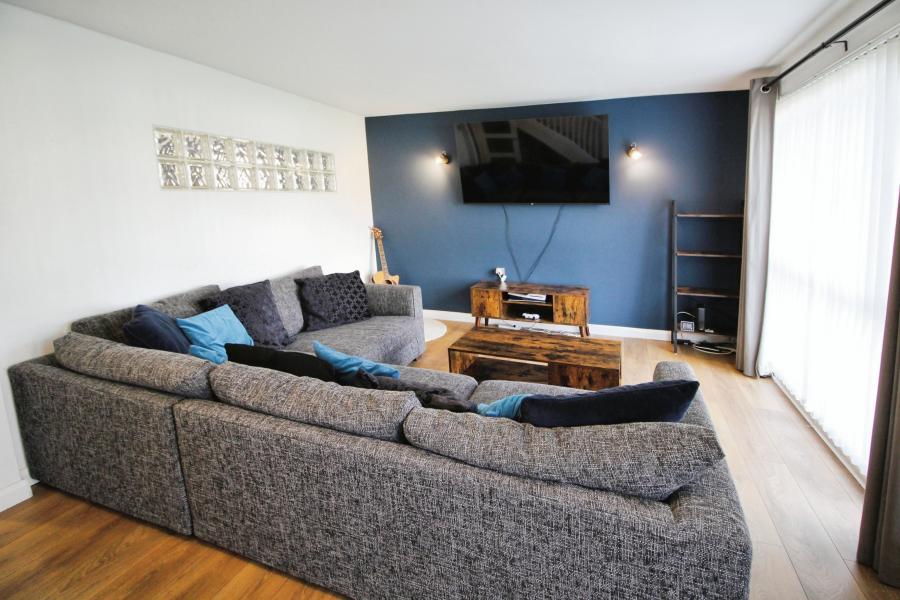 House Philippa Close in Bristol