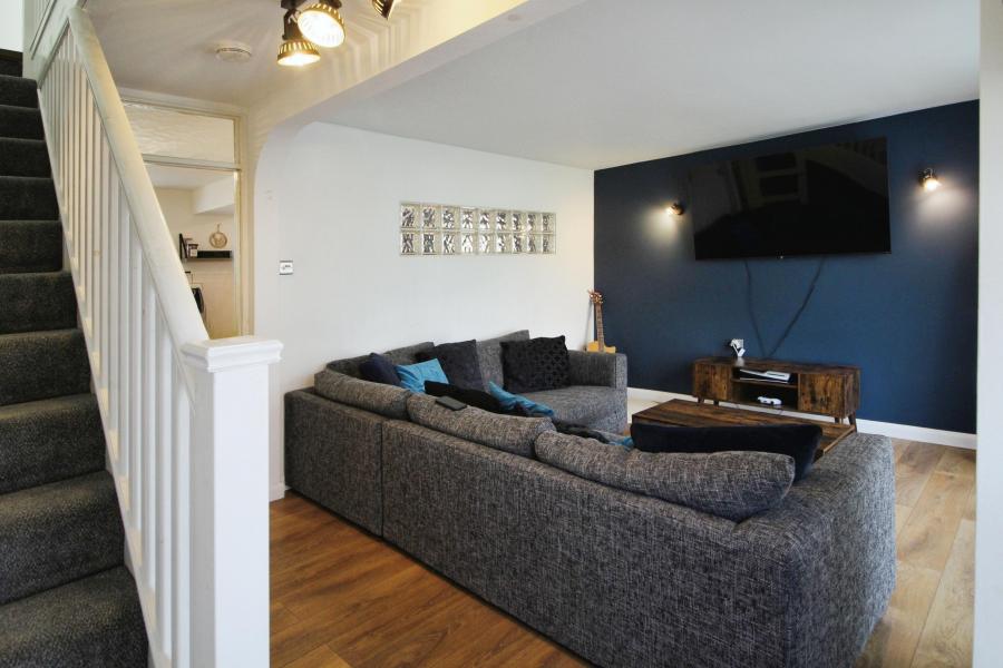 House Philippa Close in Bristol