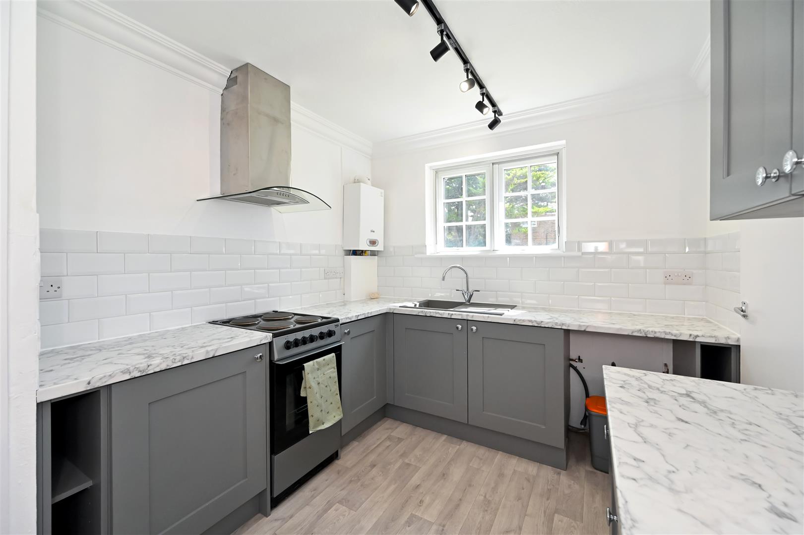 Flat Furzedown in Arun