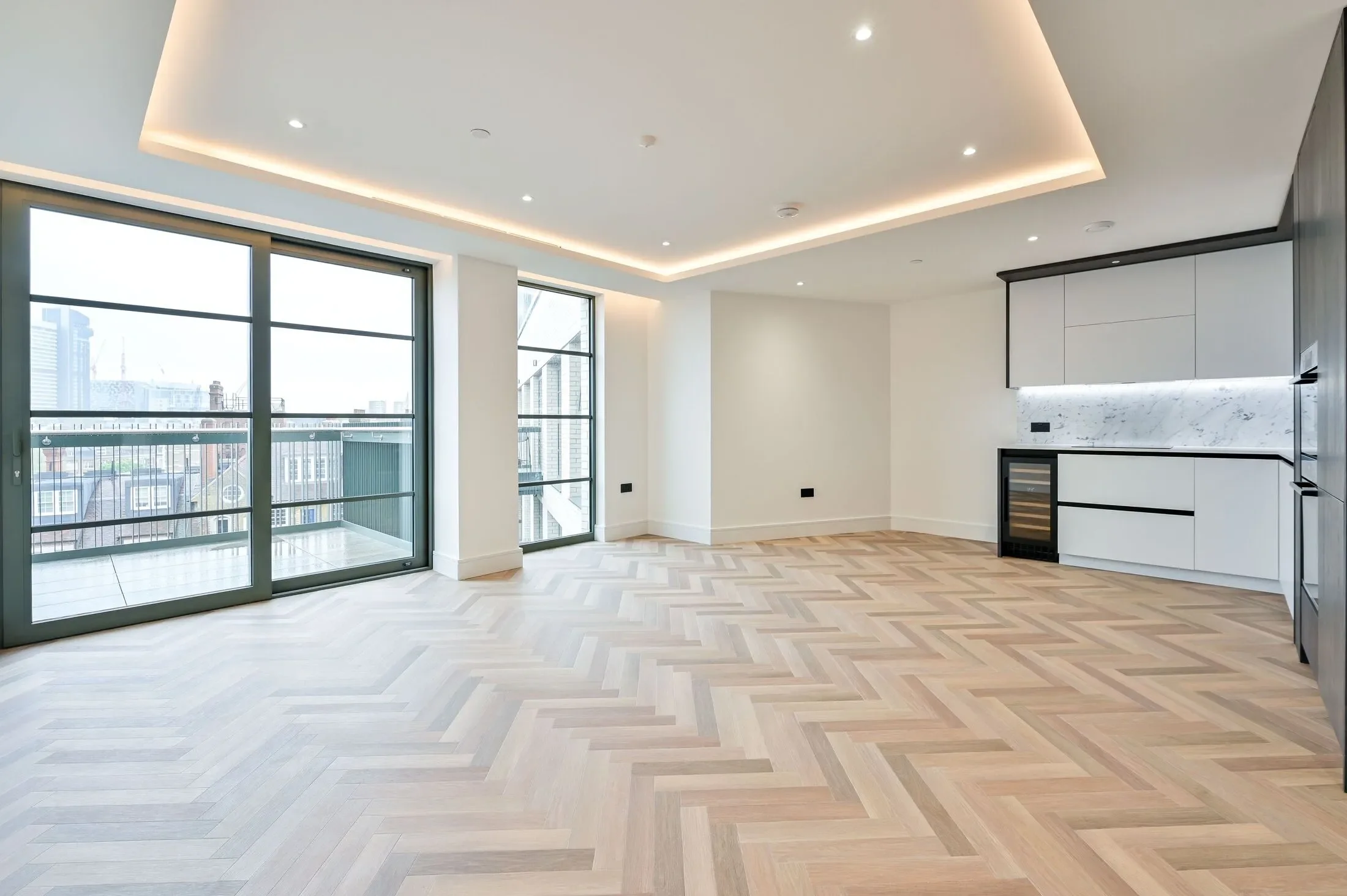 Flat Sturge Street in Greater London