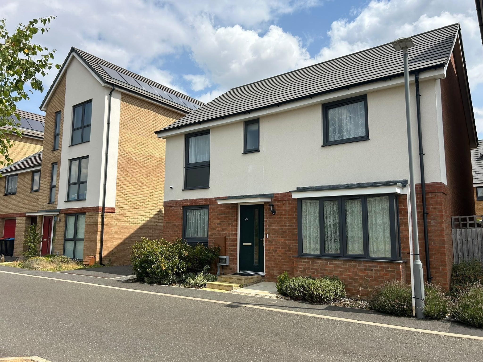 Flat Bel Air Grove in Milton Keynes