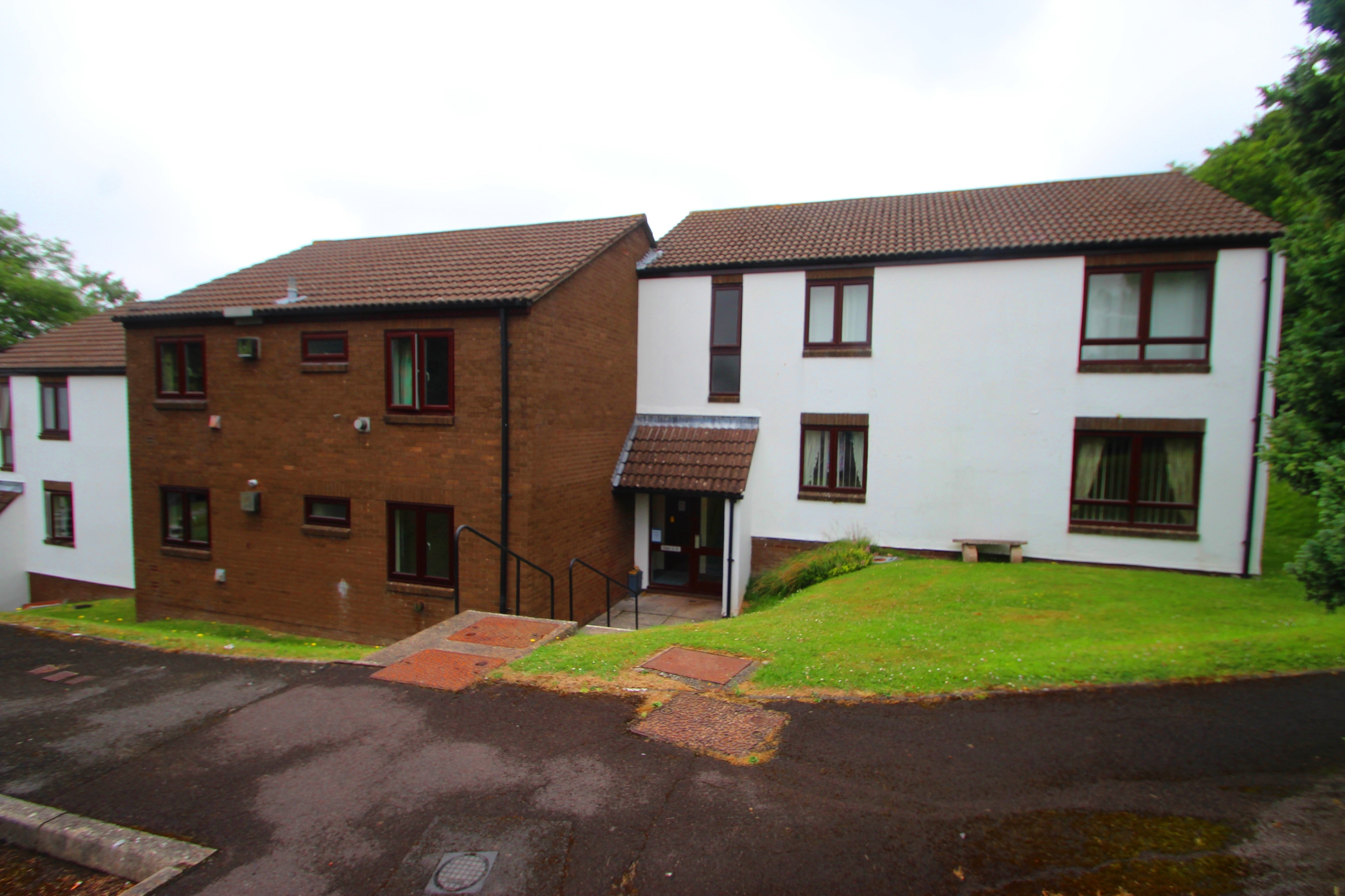 Flat Devonshire Drive in Bristol