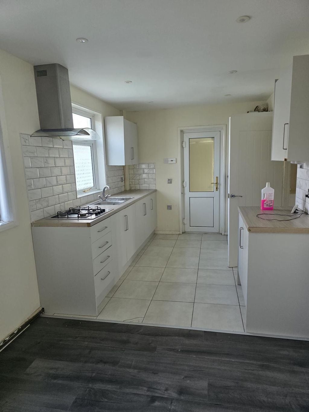 Flat Altfield Road in Liverpool