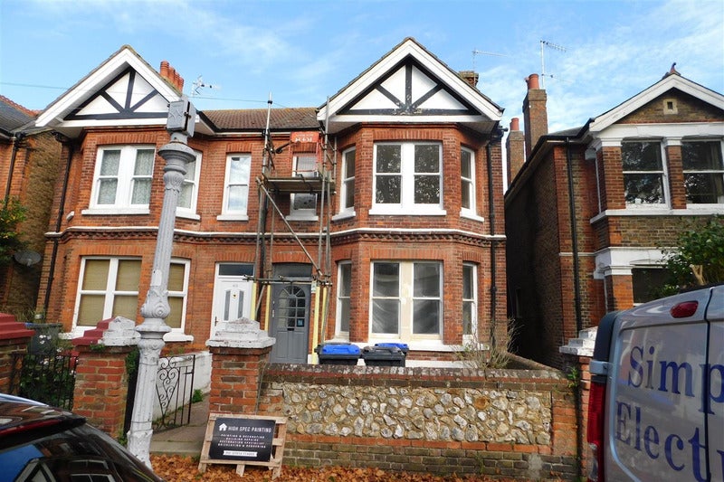 Flat Browning Road in Worthing