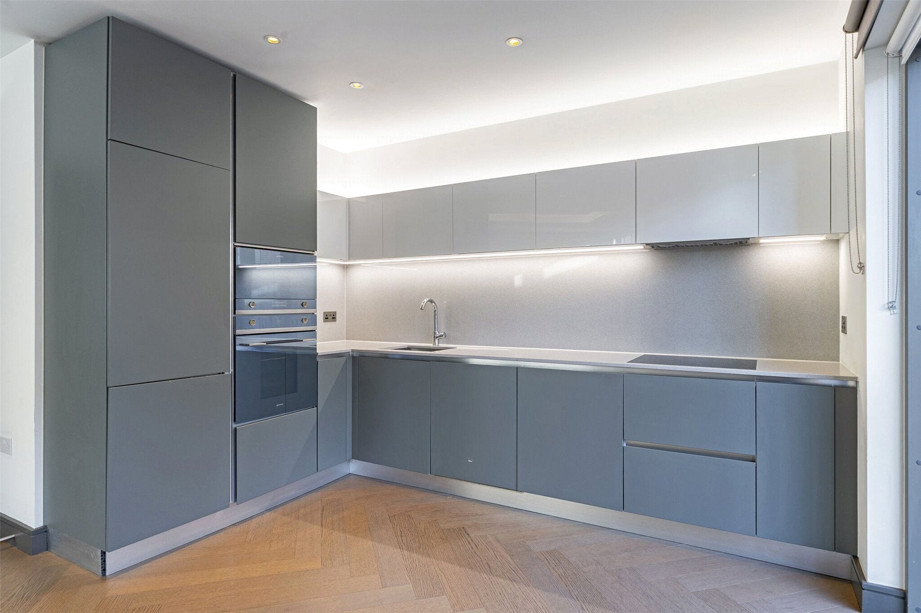 Flat Twickenham Junction Rough in Greater London