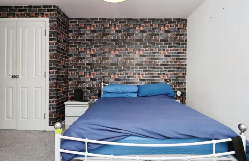 Flat Carnoustie Drive in Corby