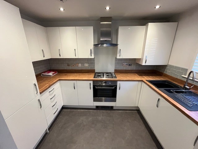 Flat Carnoustie Drive in Corby
