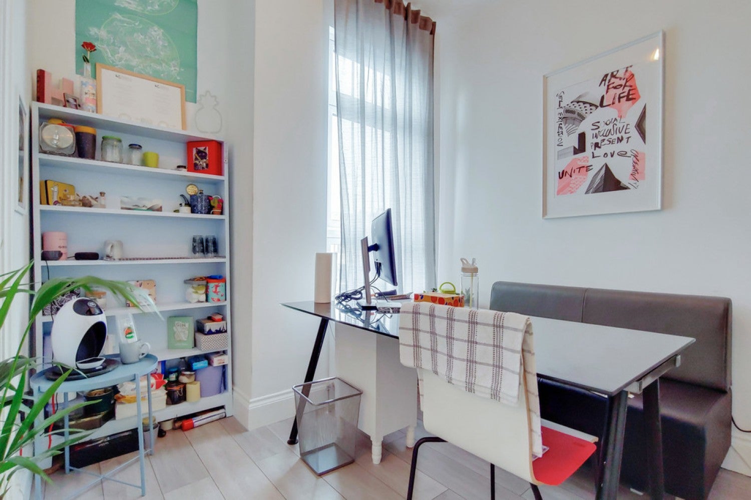 Room Greyhound Lane in Greater London