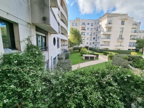Flat Rue de Verdun in Suresnes