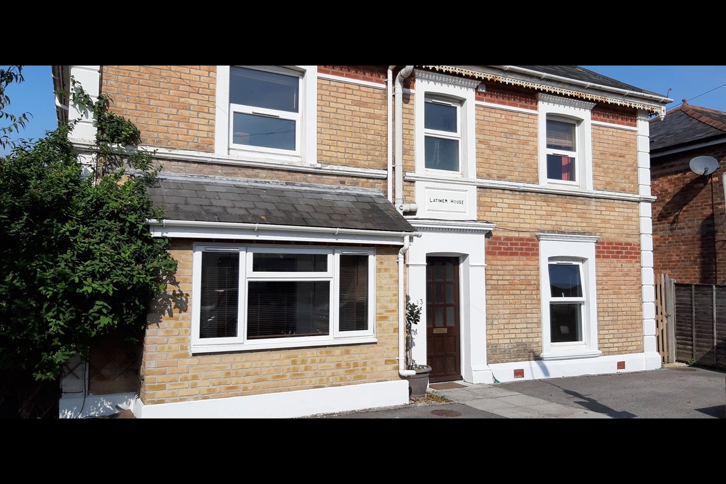 Flat Latimer Road in Bournemouth