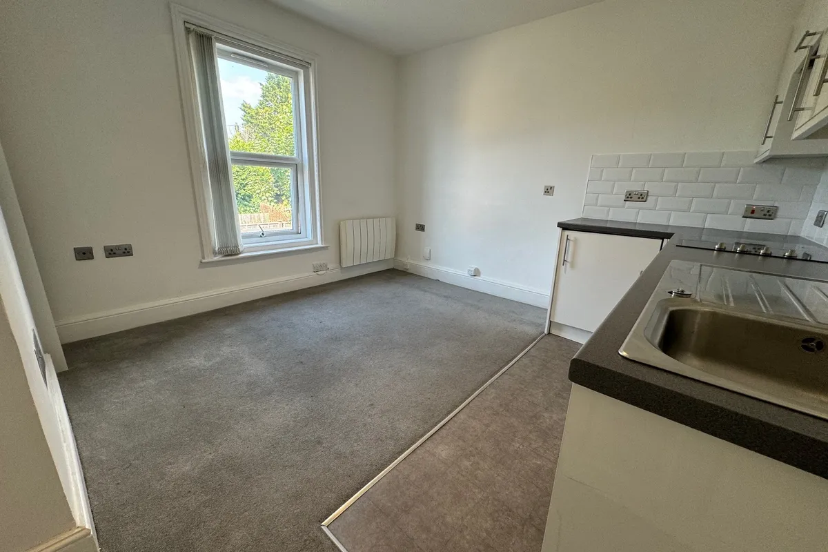 Flat Wimborne Road in Bournemouth