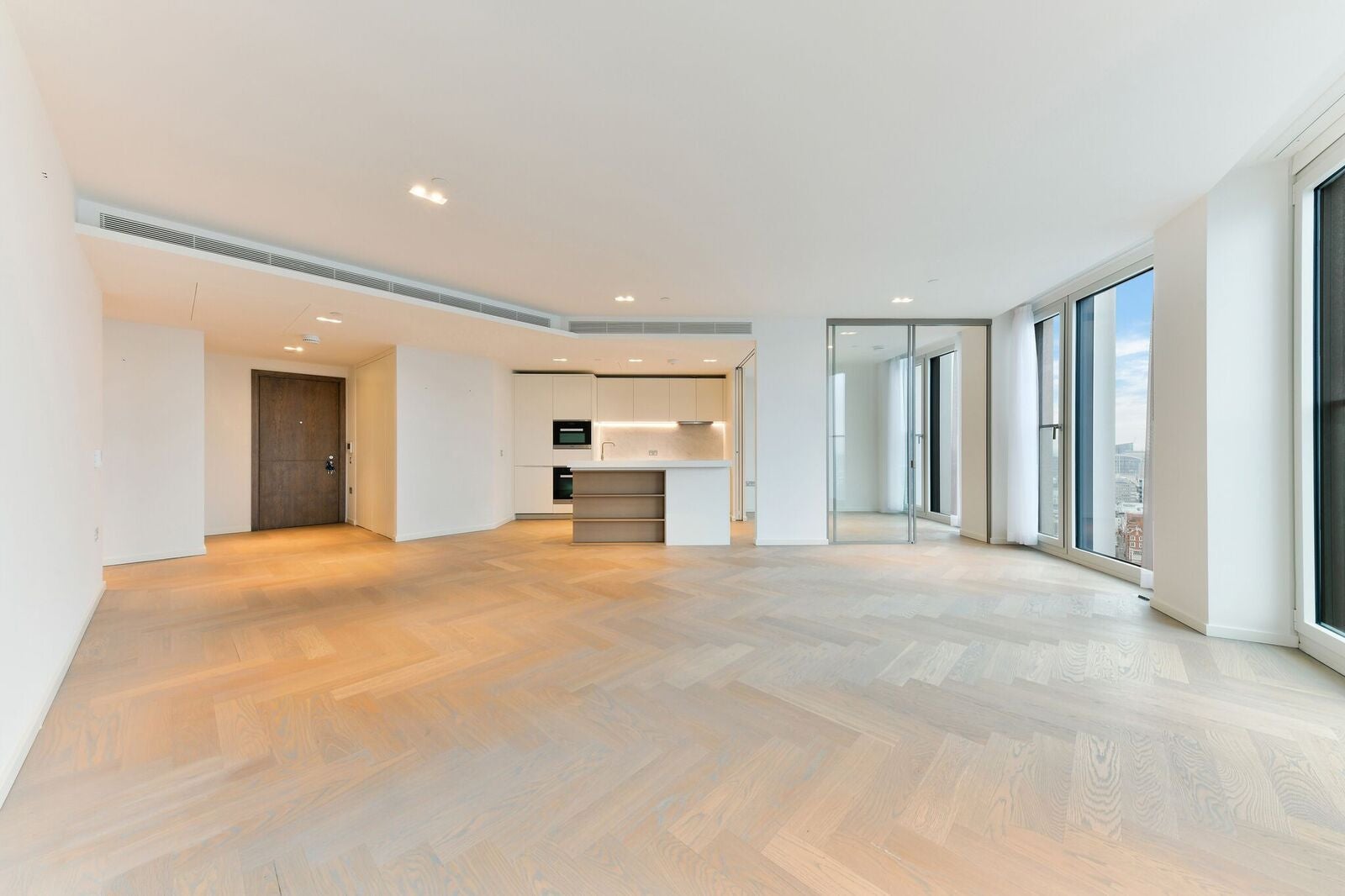 Flat Hatfields in Greater London