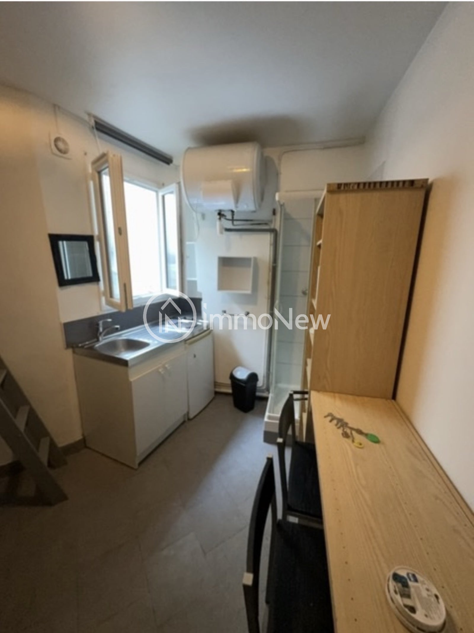 Room Rue de Bercy in Paris