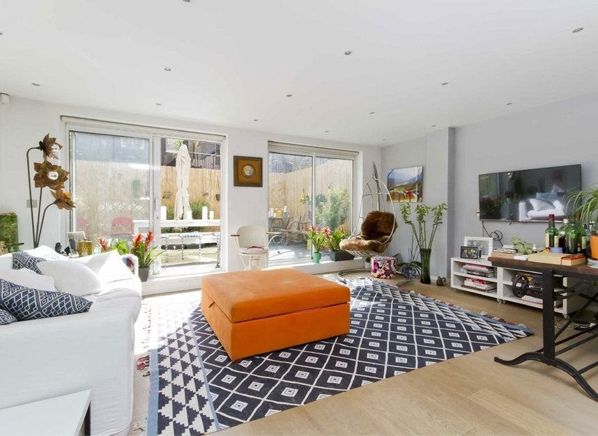 Flat Culford Gardens in Greater London