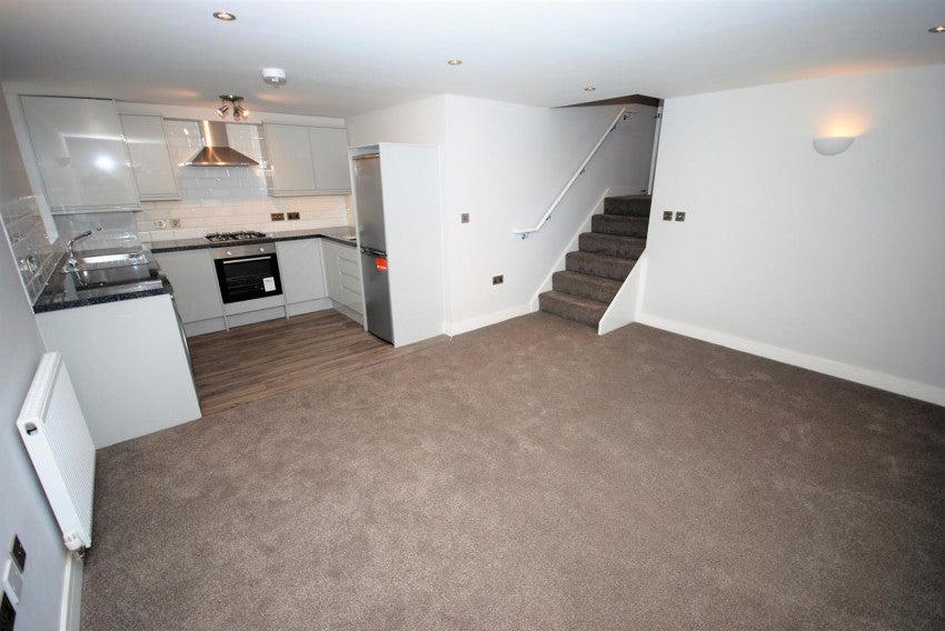 Flat Binswood Avenue in Royal Leamington Spa