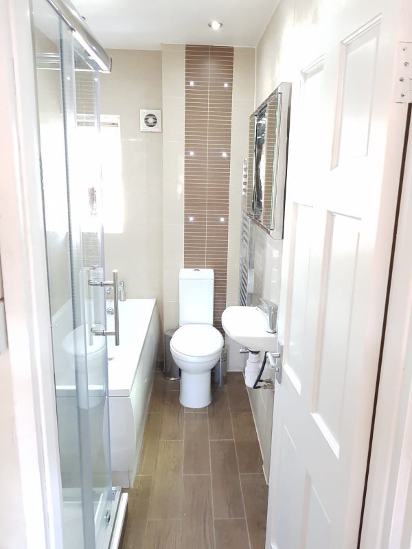 Room Uamvar Street in Greater London