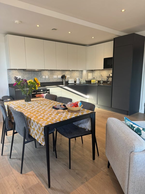 Flat Waterden Road in Greater London