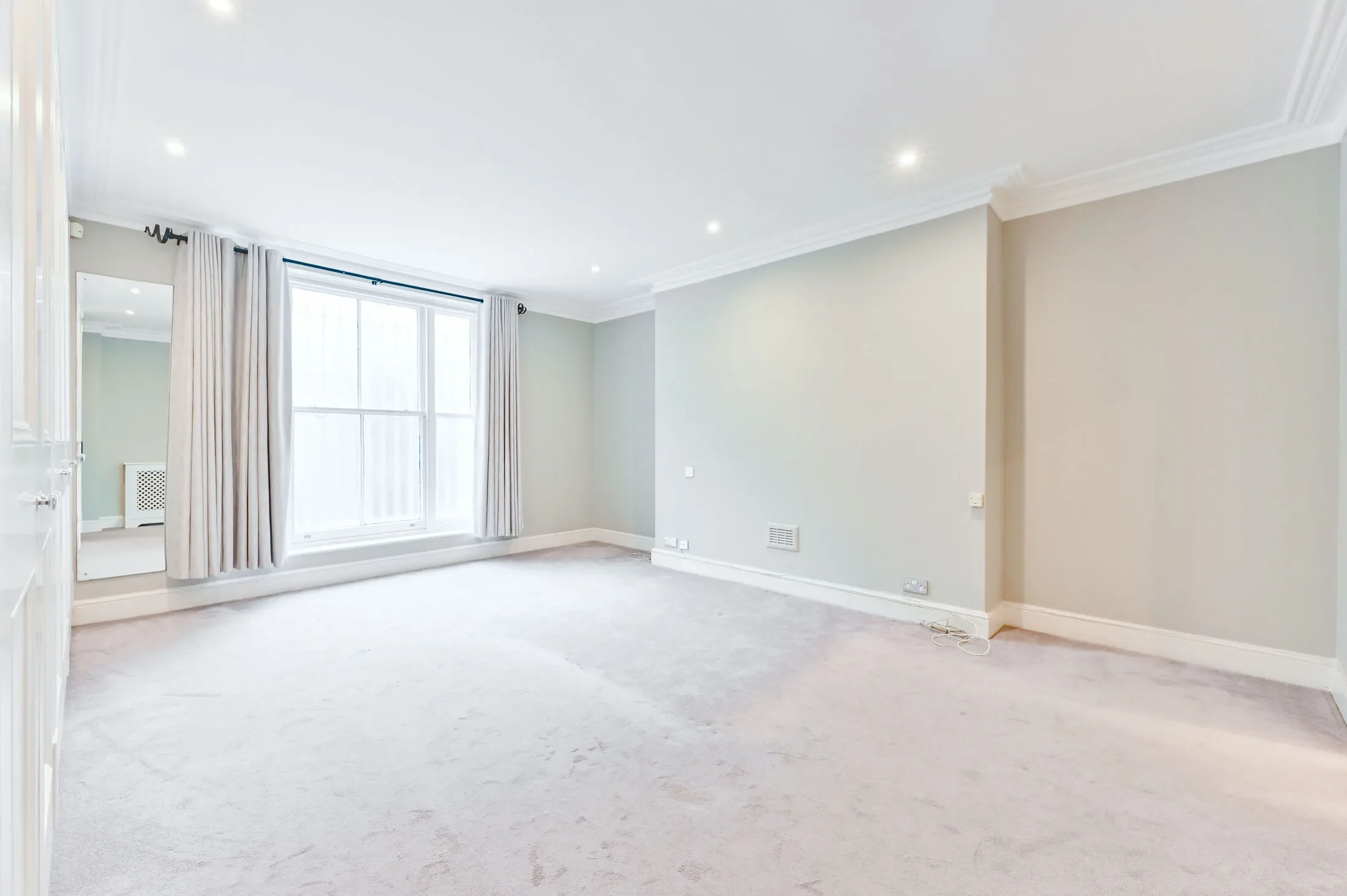 Flat Warrington Crescent in City of Westminster