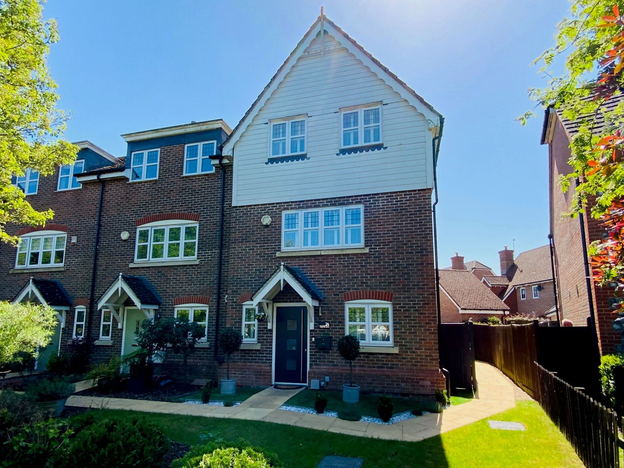 House Kings Hill Avenue in Tonbridge and Malling