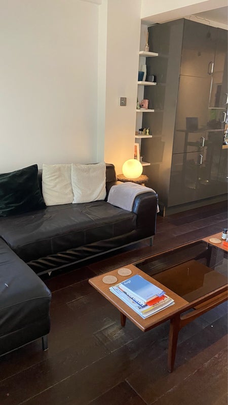Room Decima Street in Greater London