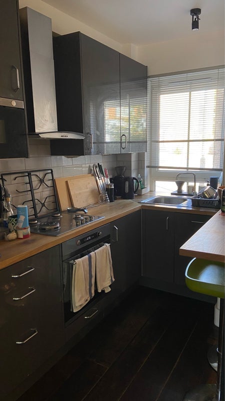 Room Decima Street in Greater London