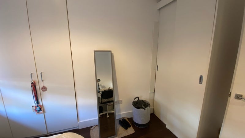 Room Decima Street in Greater London