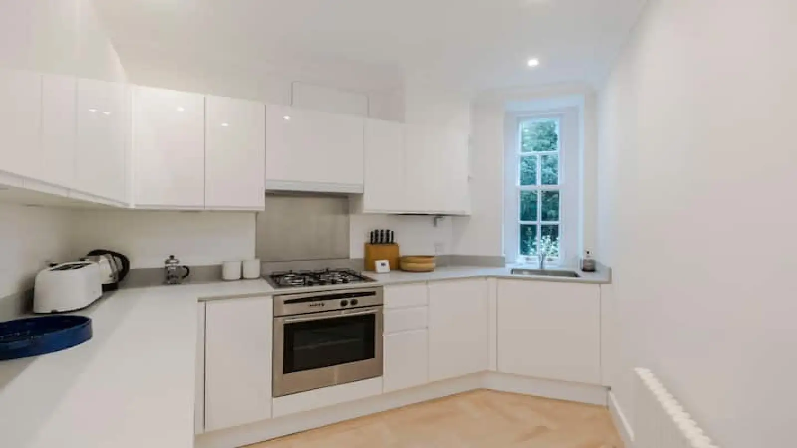 Flat Mulberry Walk in Greater London