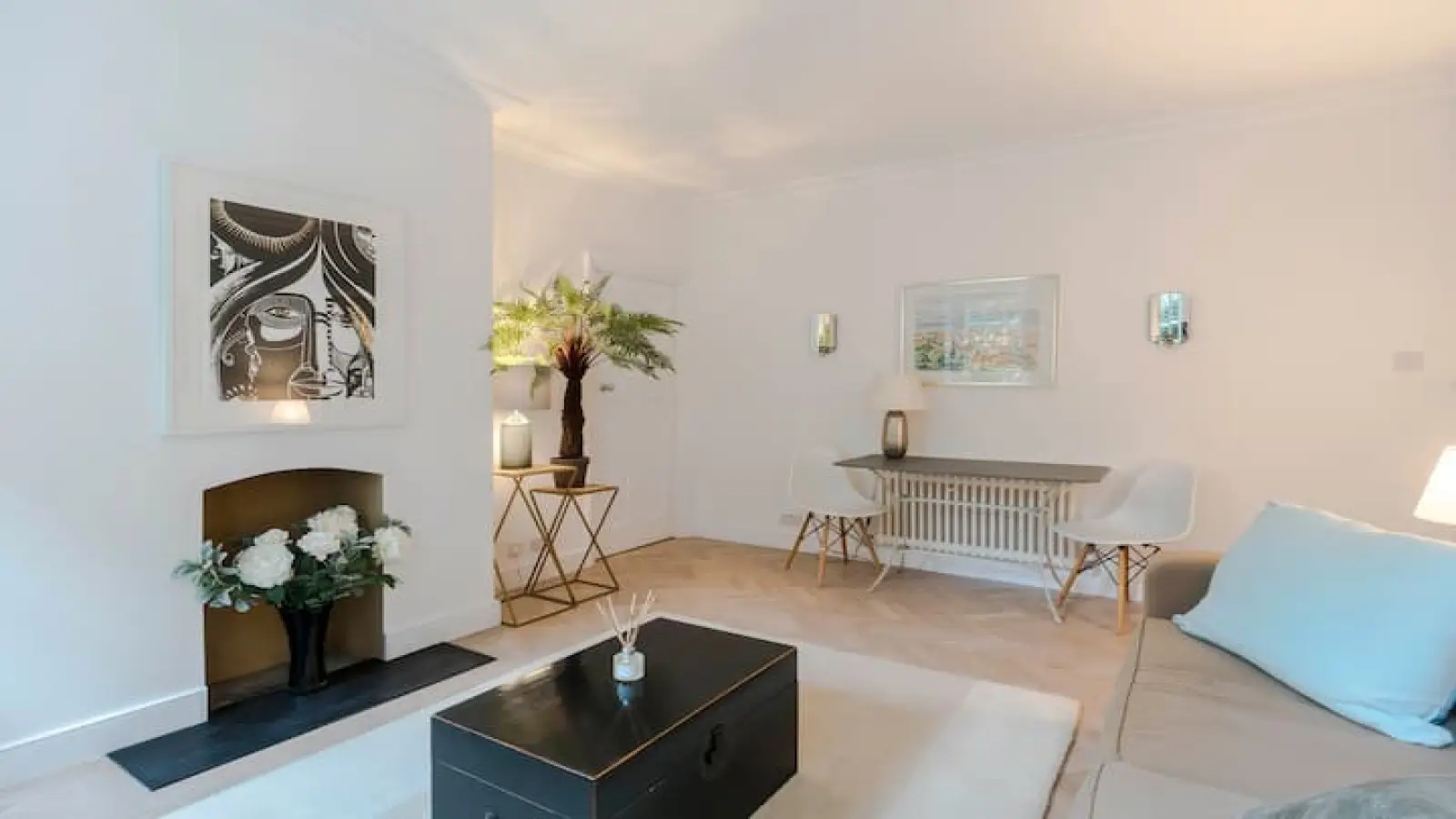 Flat Mulberry Walk in Greater London