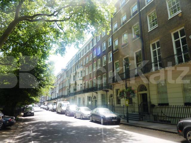 Flat Parkway in Greater London