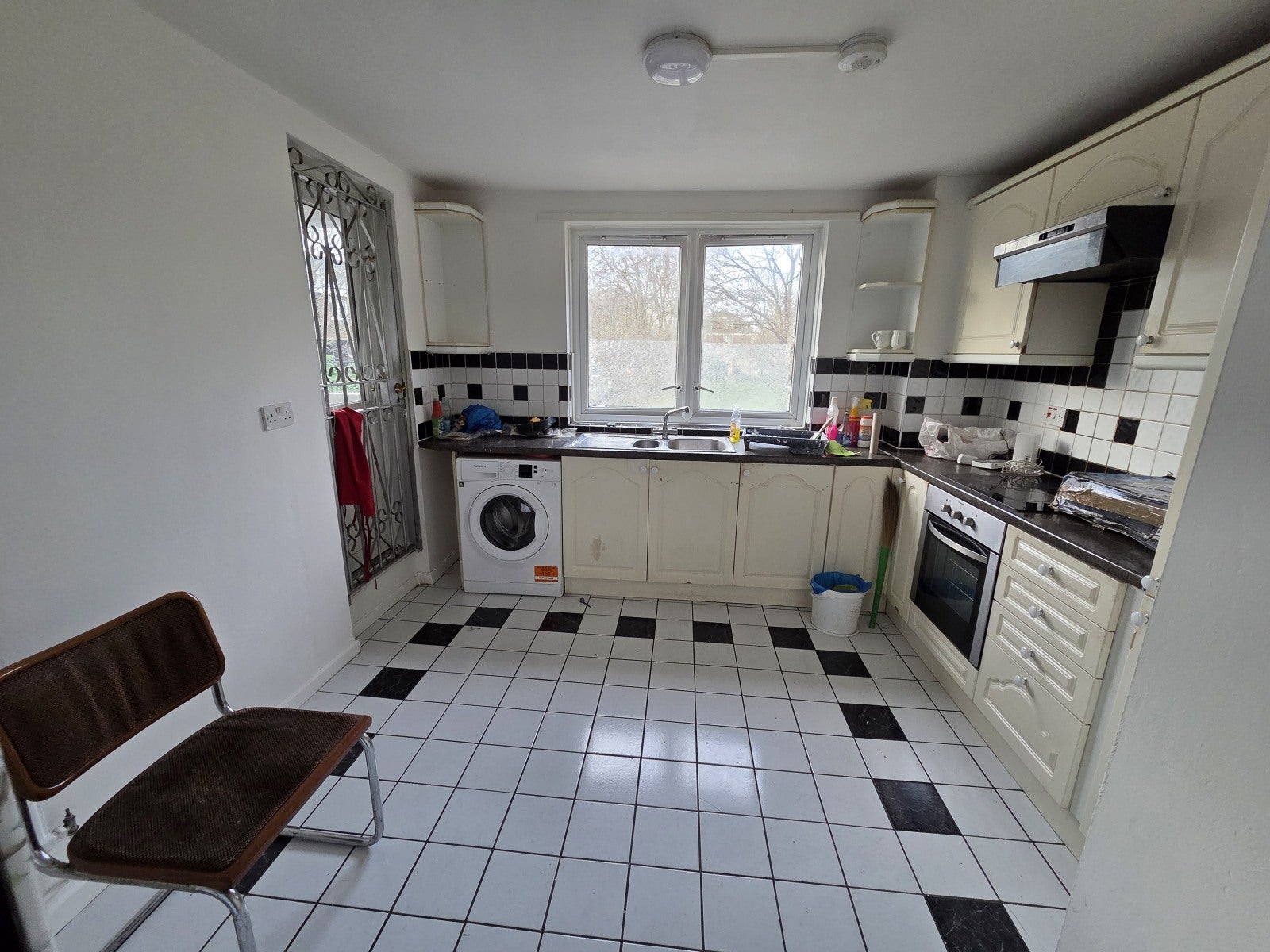 Flat Campbell Road in Greater London