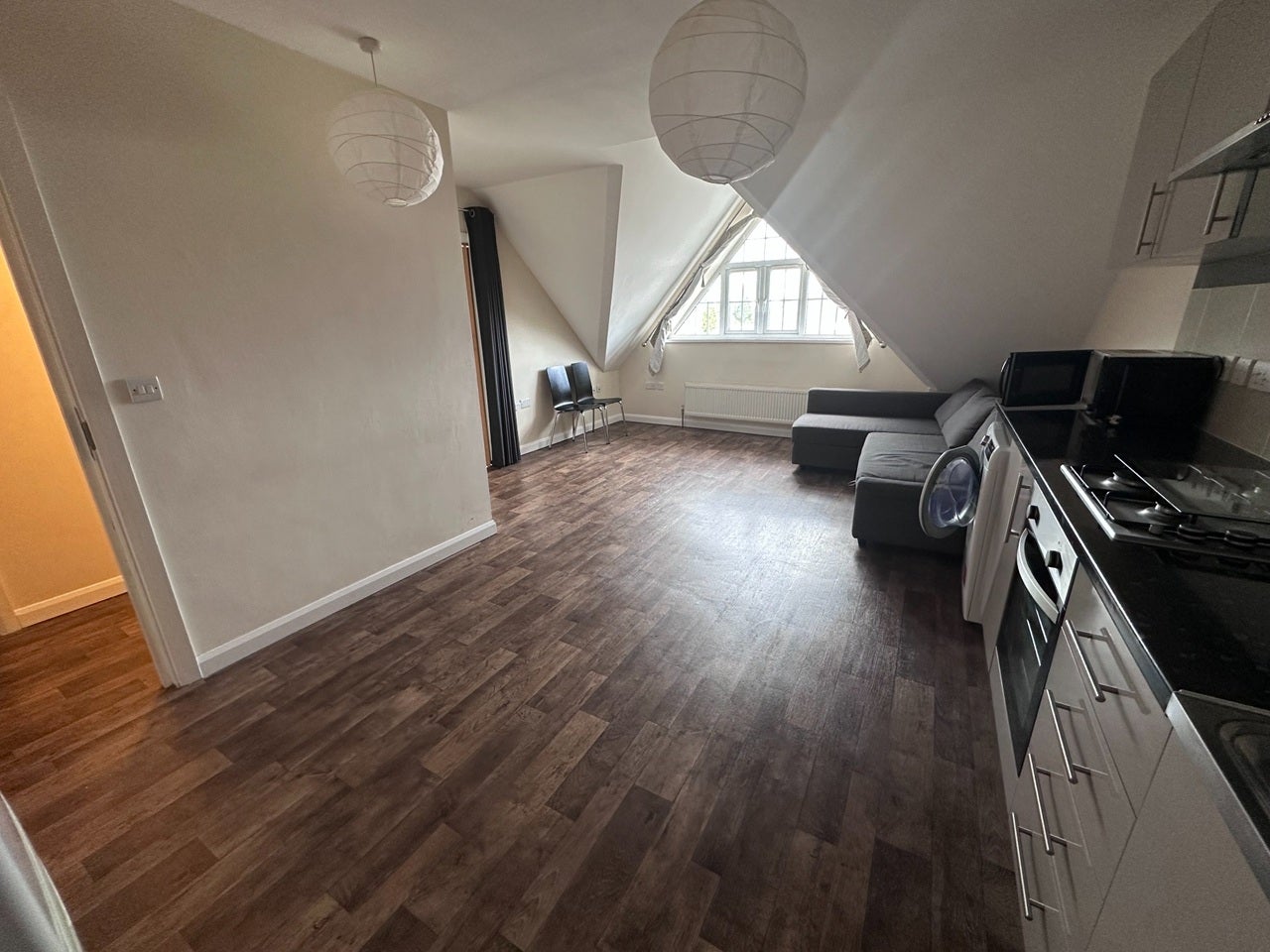 Flat Upper Sutton Lane in London