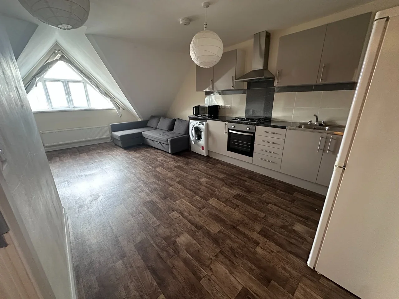 Flat Upper Sutton Lane in London