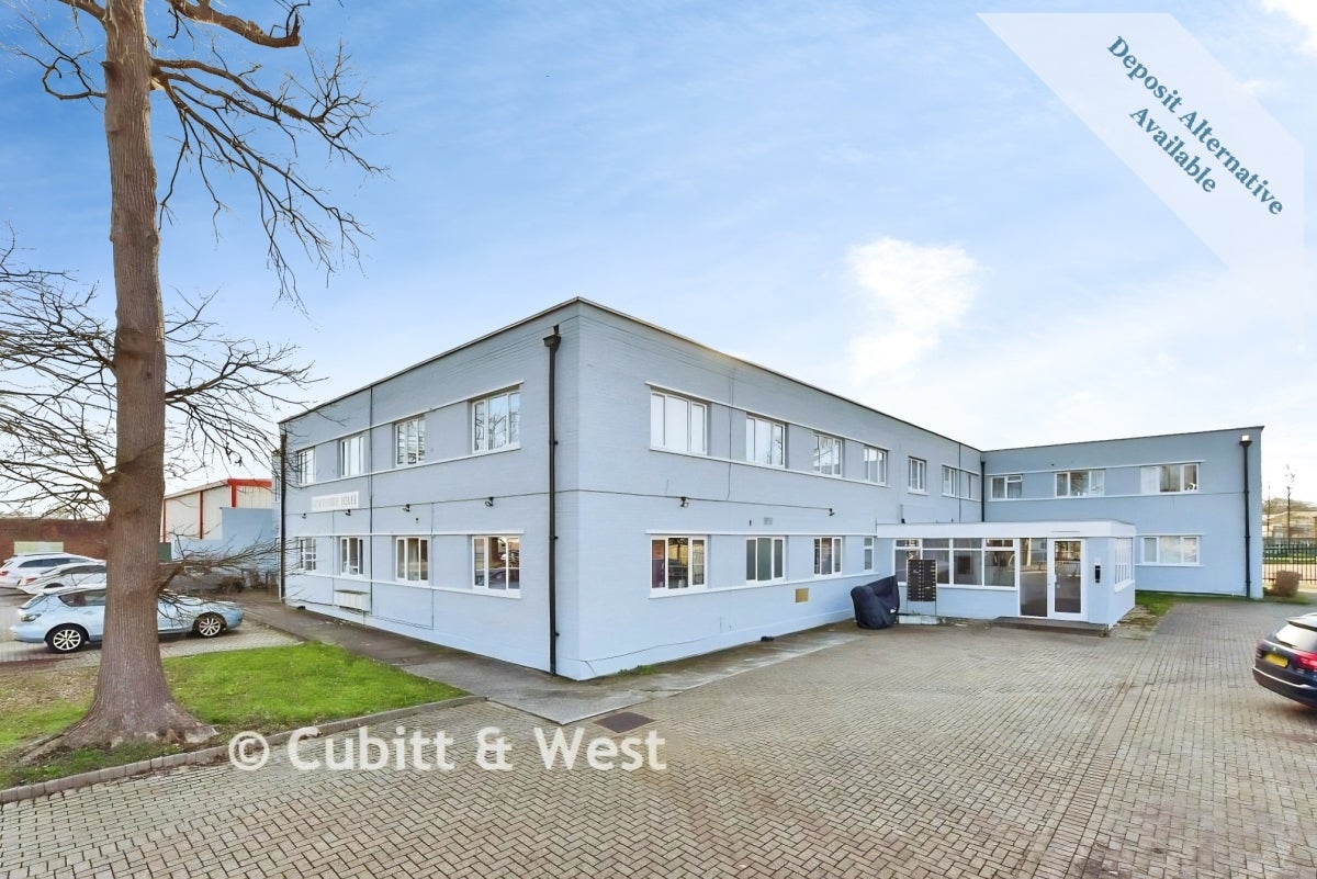Flat Copthorne Bank in Mid Sussex